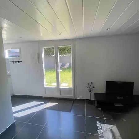 Maisonnette Independante Avec Jardin Apartman *