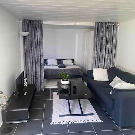Apartman Maisonnette Independante Avec Jardin Choisy-le-Roi